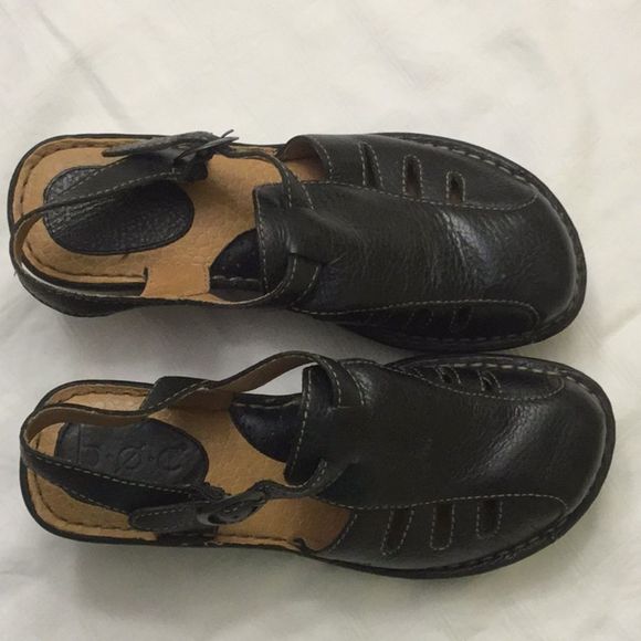 b.o.c. Wedge Leather Sandal w/Heel Strap & Buckle - Picture 3 of 7